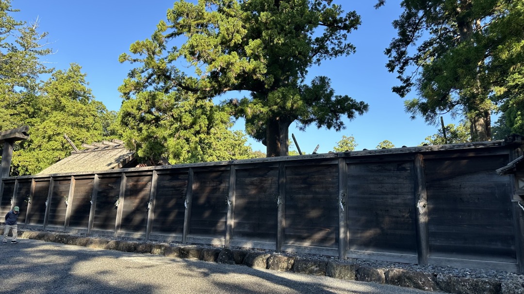 伊勢神宮外宮：豊かな自然に包まれた静寂の空間